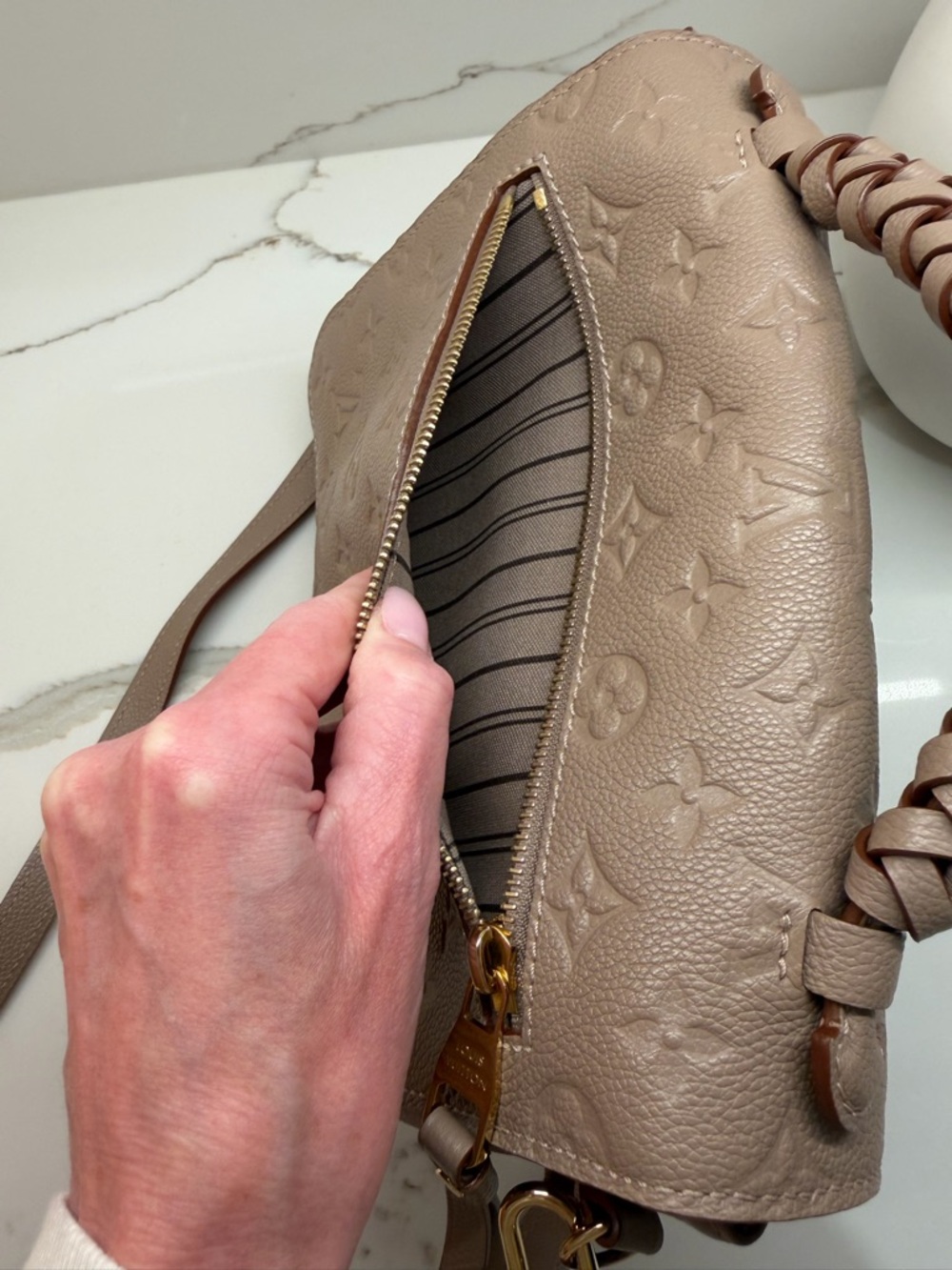 Louis Vuitton Empreinte Braided Pochette Métis - Vison - MM - Gorgeous! - Picture 11 of 12